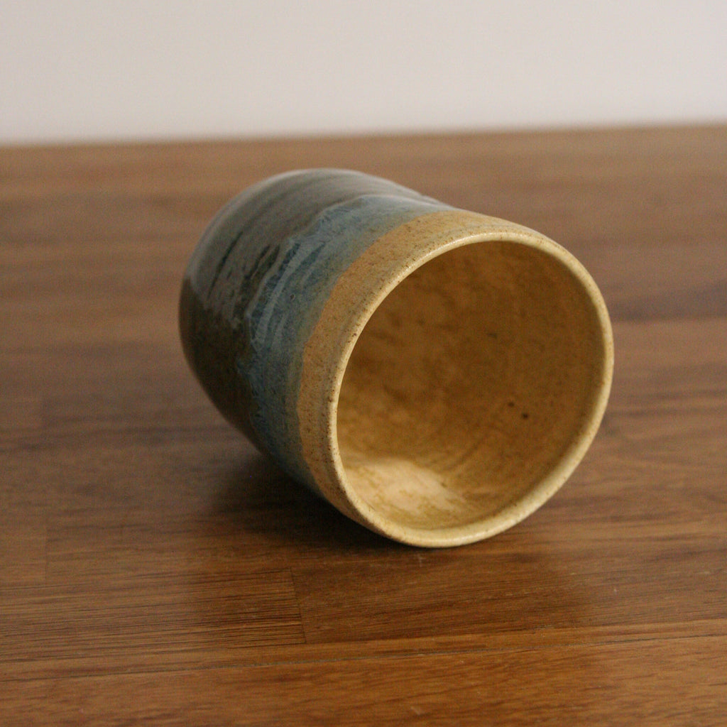 Thumb Cup — Rocky Hillside