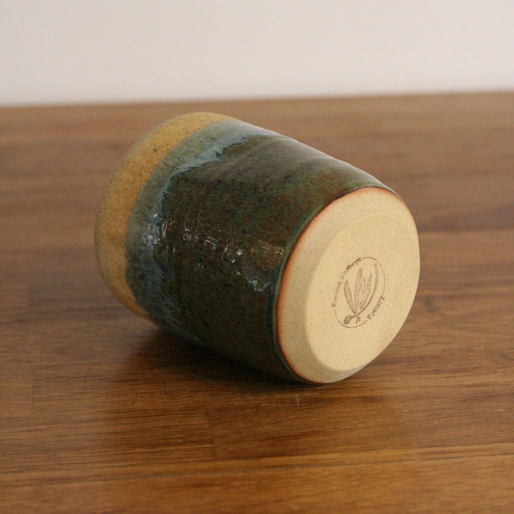 Thumb Cup — Rocky Hillside