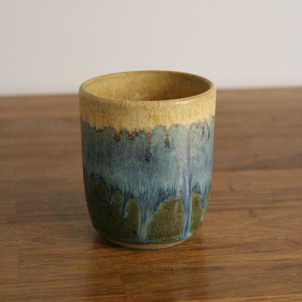 Thumb Cup — Rocky Hillside